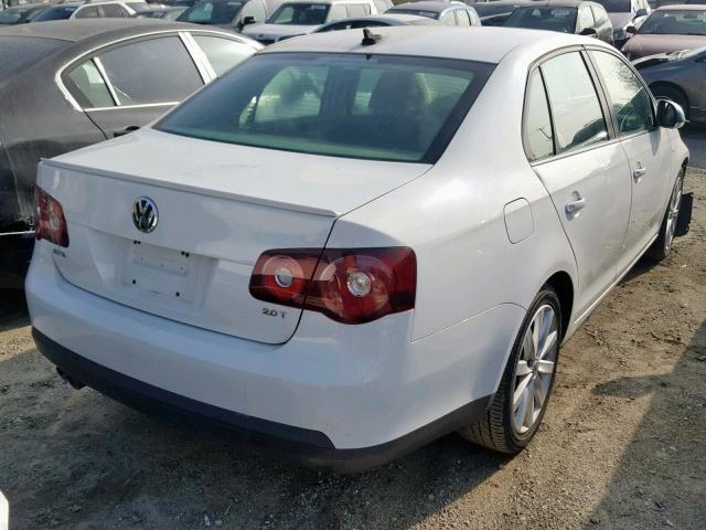 3VWRA7AJXAM023799 - 2010 VOLKSWAGEN JETTA WOLF WHITE photo 4