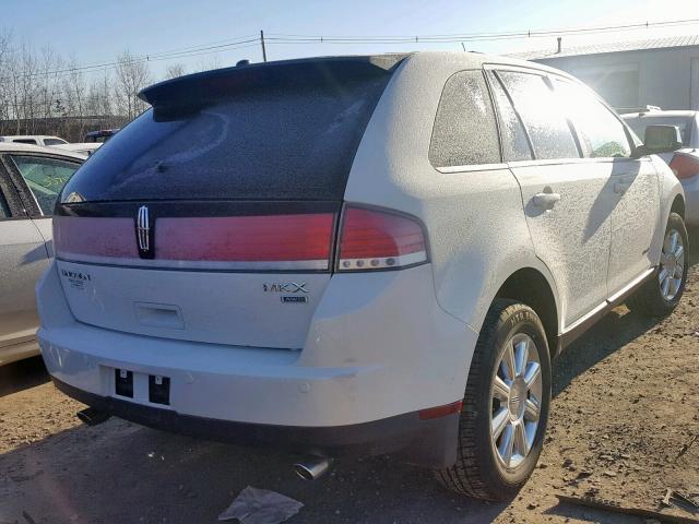 2LMDU88C57BJ12806 - 2007 LINCOLN MKX WHITE photo 4