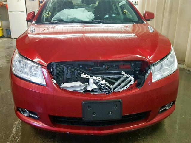 1G4GD5GRXCF333274 - 2012 BUICK LACROSSE P RED photo 9