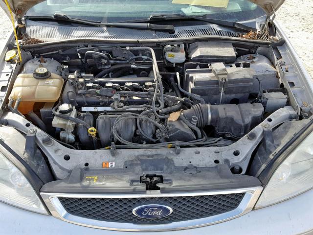 1FAFP34N26W190926 - 2006 FORD FOCUS ZX4 SILVER photo 7