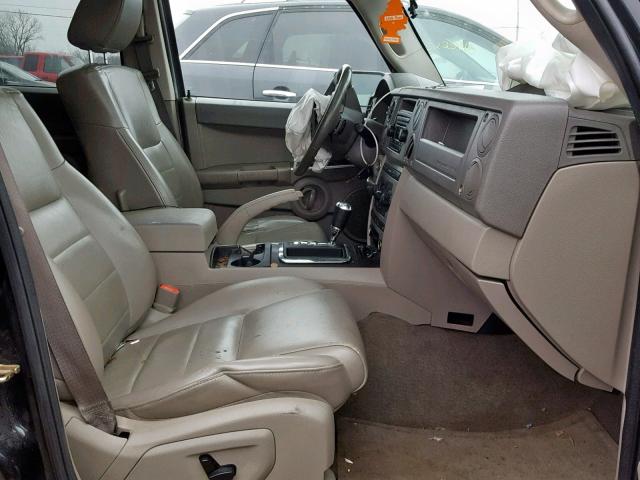 1J8HG48K56C272541 - 2006 JEEP COMMANDER BLACK photo 5