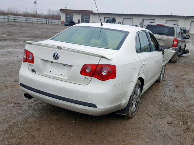 3VWEF71K77M085050 - 2007 VOLKSWAGEN JETTA WOLF WHITE photo 4