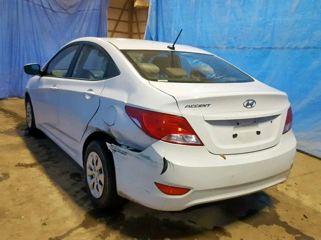 KMHCT4AEXHU371222 - 2017 HYUNDAI ACCENT SE WHITE photo 3