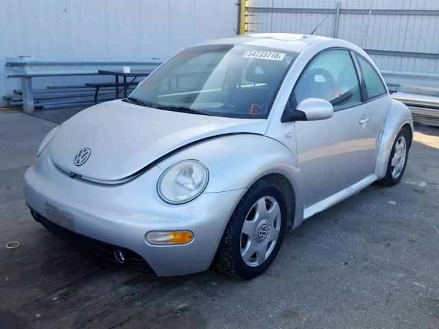 3VWCB21C31M455285 - 2001 VOLKSWAGEN NEW BEETLE SILVER photo 2