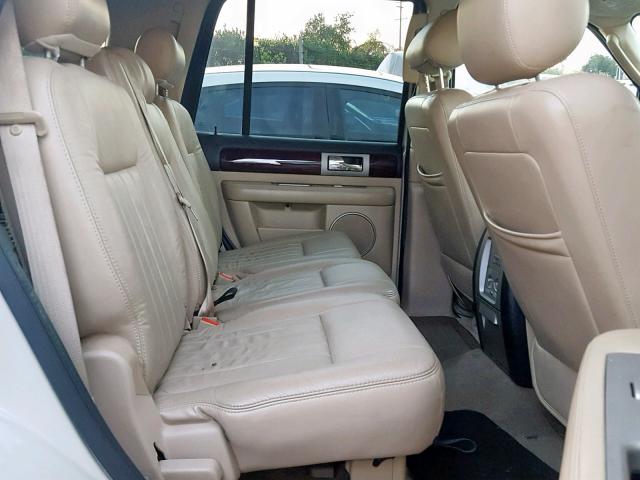 5LMFU27505LJ22710 - 2005 LINCOLN NAVIGATOR Ақ фото 6