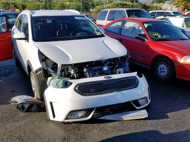 KNDCC3LC6J5145396 - 2018 KIA NIRO EX WHITE photo 1