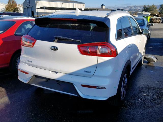 KNDCC3LC6J5145396 - 2018 KIA NIRO EX WHITE photo 4