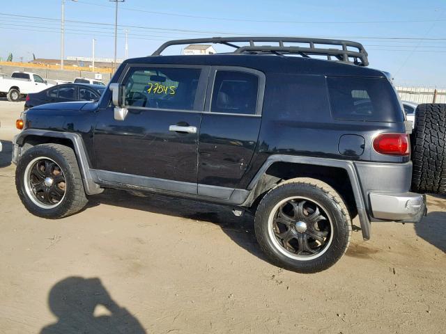 JTEBU11F170065211 - 2007 TOYOTA FJ CRUISER BLACK photo 9