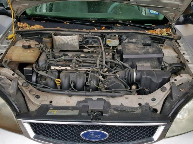 1FAFP34N85W143222 - 2005 FORD FOCUS ZX4 SILVER photo 7