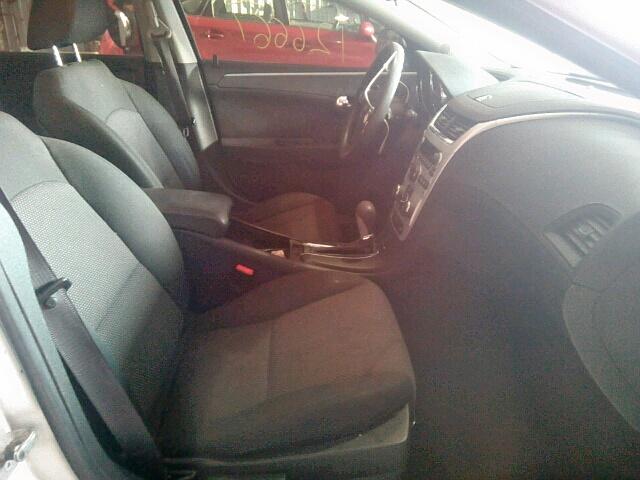 1G1ZC5EBXAF100748 - 2010 CHEVROLET MALIBU 1LT 白色 照片 5