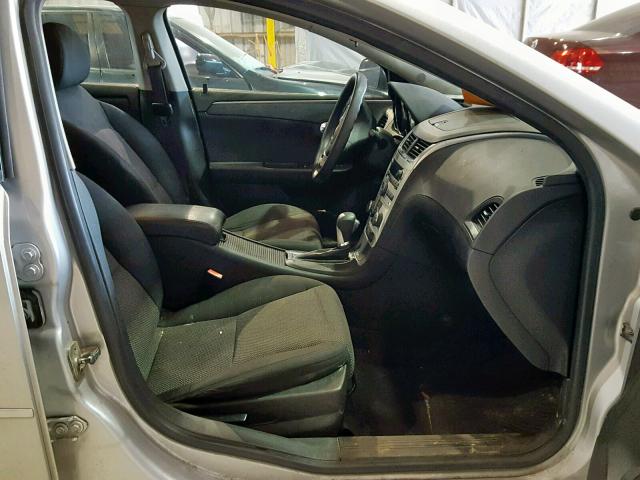 1G1ZC5E04CF297739 - 2012 CHEVROLET MALIBU 1LT SILVER photo 5