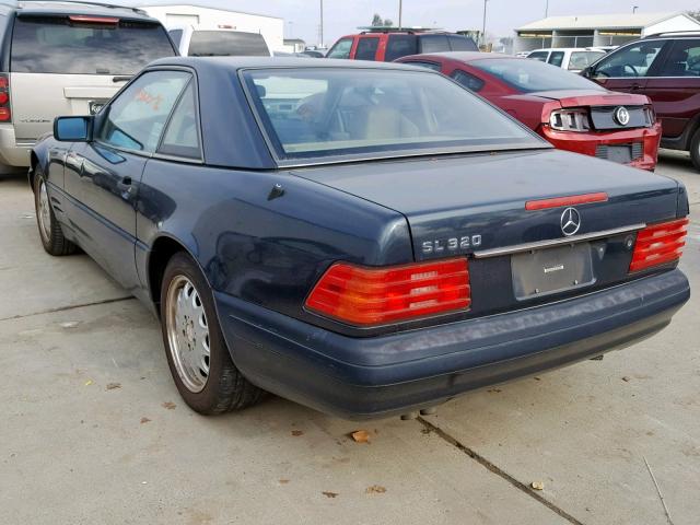 WDBFA63F2TF138701 - 1996 MERCEDES-BENZ SL 320 BLUE photo 3