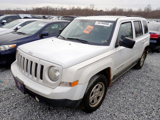 1J4NT1GA6BD192323 - 2011 JEEP PATRIOT SP WHITE photo 2