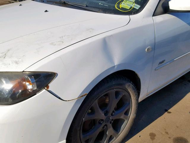 JM1BK123041212607 - 2004 MAZDA 3 S WHITE photo 9