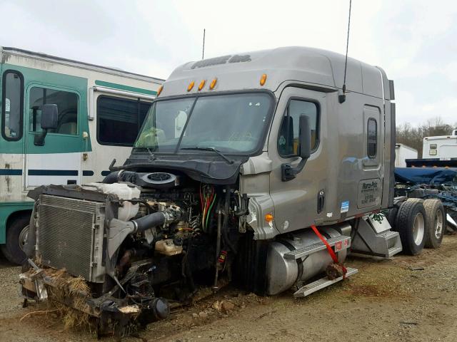 1FUJGLDR39LAF0596 - 2009 FREIGHTLINER CASCADIA 1 GRAY photo 2