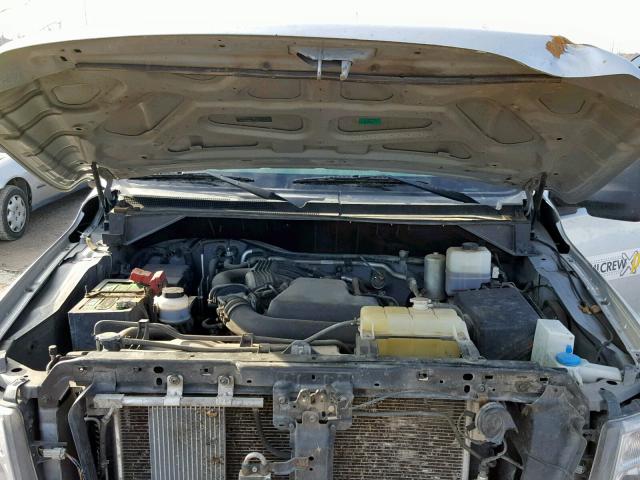 5BZBF0AA7GN851658 - 2016 NISSAN NV 3500 SILVER photo 7