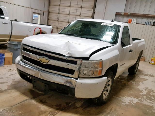 1GCEC14C38E156636 - 2008 CHEVROLET SILVERADO WHITE photo 2