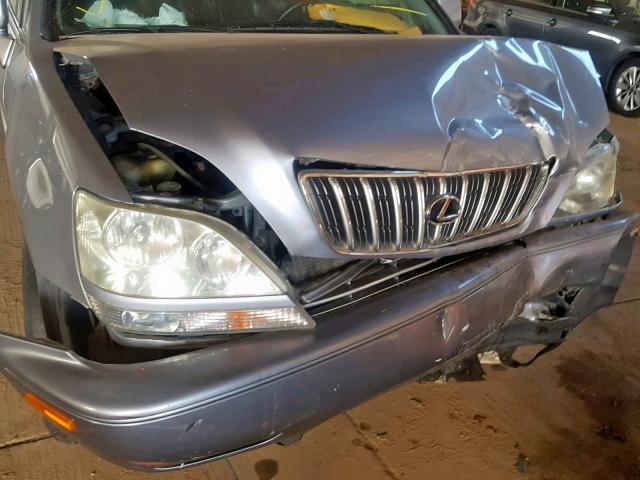 JTJHF10U220269630 - 2002 LEXUS RX 300 SILVER photo 9