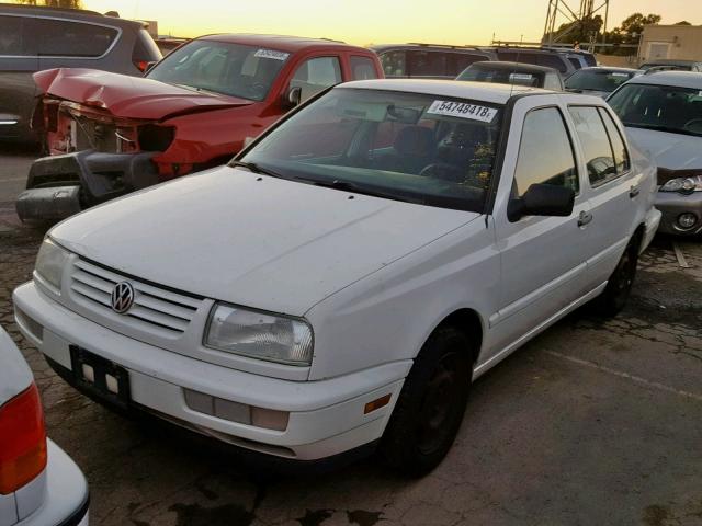 3VWRF81H6WM119845 - 1998 VOLKSWAGEN JETTA TDI WHITE photo 2