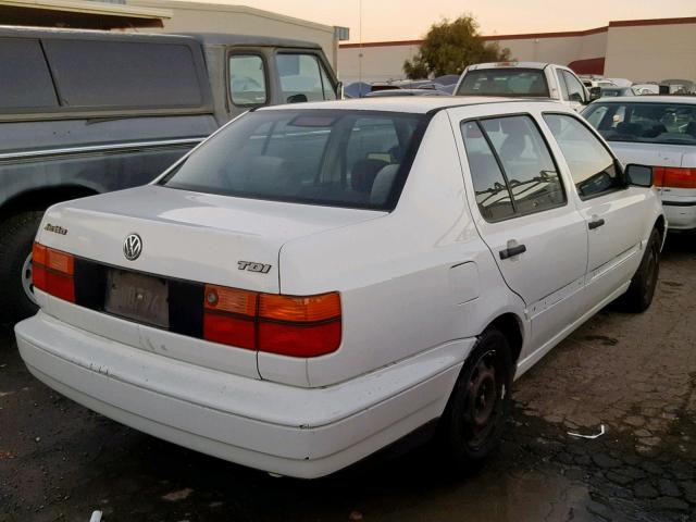 3VWRF81H6WM119845 - 1998 VOLKSWAGEN JETTA TDI WHITE photo 4