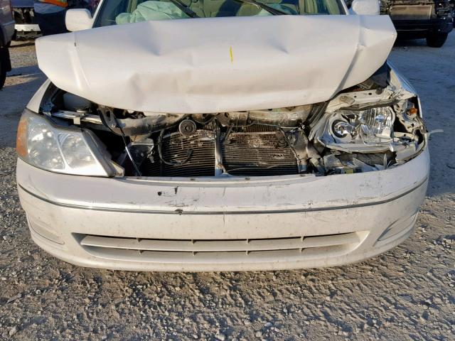 4T1BF28B52U227068 - 2002 TOYOTA AVALON XL WHITE photo 9