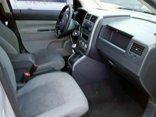 1J8FT47W57D205778 - 2007 JEEP COMPASS SILVER photo 5