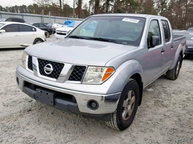 1N6AD09U58C437482 - 2008 NISSAN FRONTIER C SILVER photo 2