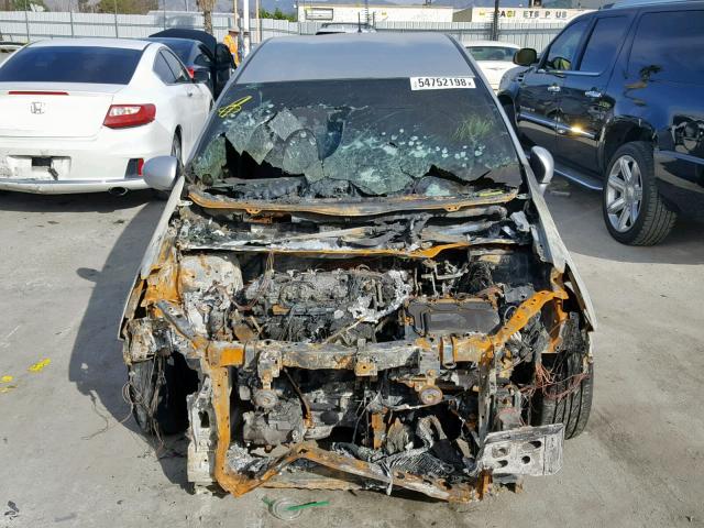 JTDZN3EUXC3130652 - 2012 TOYOTA PRIUS V BURN photo 9