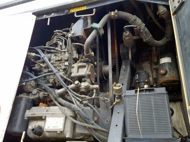 1UYVS2537XU854230 - 1999 UTILITY TRAILER WHITE photo 9