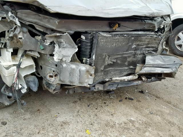 2FMDA58254BB11614 - 2004 FORD FREESTAR L GRAY photo 9