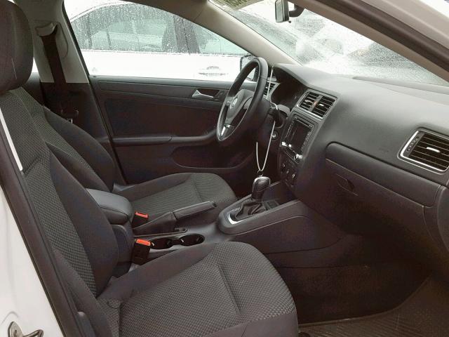 3VW2K7AJXDM263504 - 2013 VOLKSWAGEN JETTA BASE WHITE photo 5