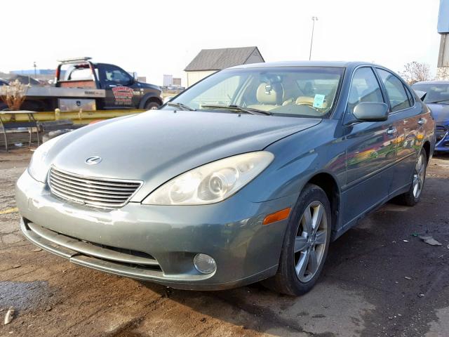 JTHBA30G455121191 - 2005 LEXUS ES 330 GREEN photo 2