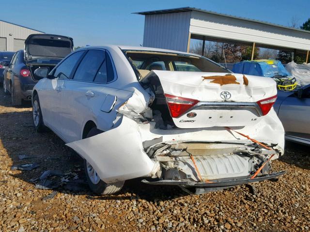 4T4BF1FK4GR542941 - 2016 TOYOTA CAMRY LE WHITE photo 3