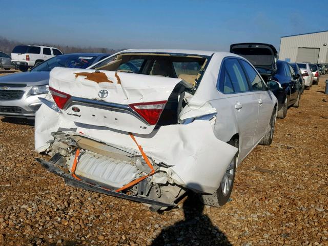 4T4BF1FK4GR542941 - 2016 TOYOTA CAMRY LE WHITE photo 4