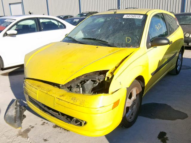 3FAFP31303R145940 - 2003 FORD FOCUS ZX3 YELLOW photo 2
