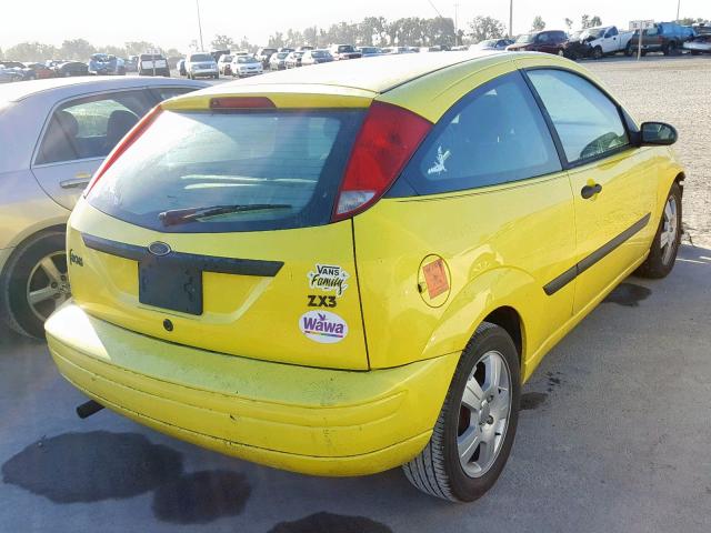 3FAFP31303R145940 - 2003 FORD FOCUS ZX3 YELLOW photo 4