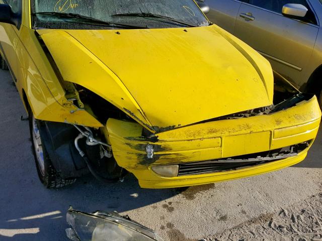 3FAFP31303R145940 - 2003 FORD FOCUS ZX3 YELLOW photo 9