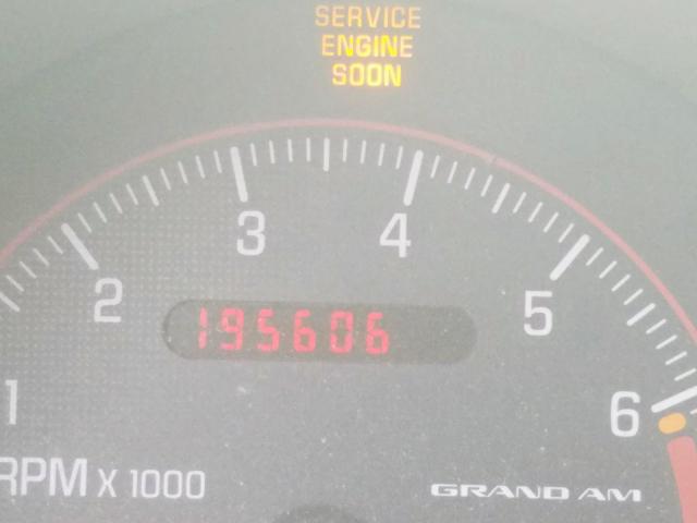 1G2NF52EX4M698517 - 2004 PONTIAC GRAND AM S RED photo 8