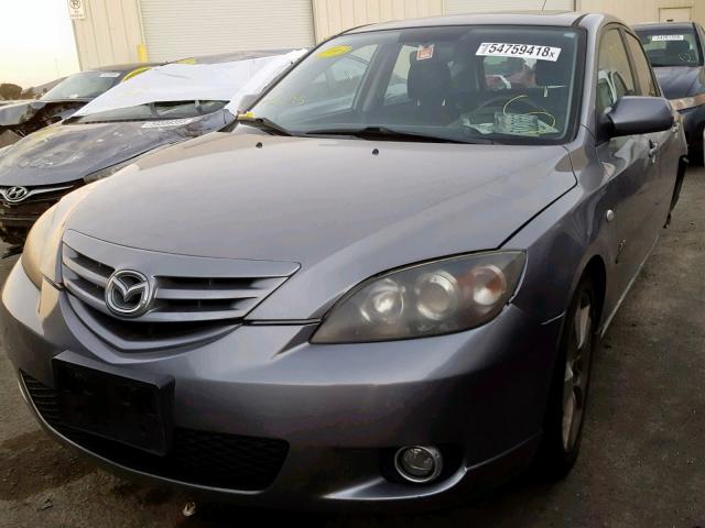 JM1BK344861431822 - 2006 MAZDA 3 HATCHBAC GRAY photo 2