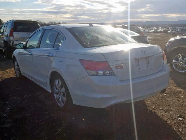 1HGCP3F89AA032014 - 2010 HONDA ACCORD EXL WHITE photo 3