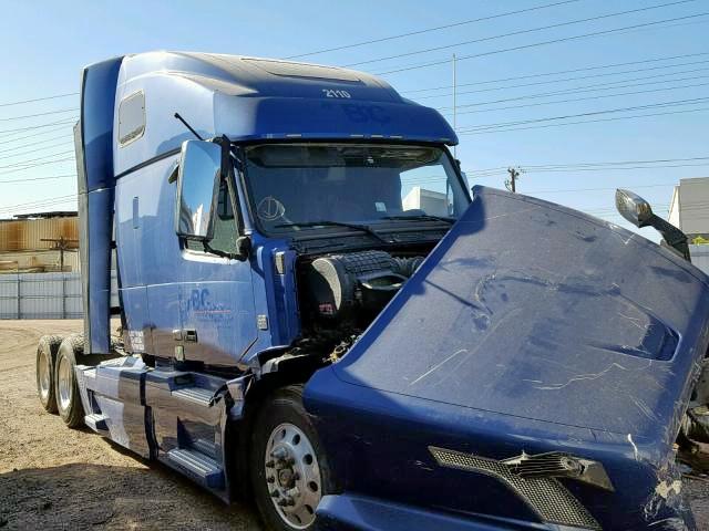 4V4NC9EJ4FN915629 - 2015 VOLVO VN BLUE photo 1