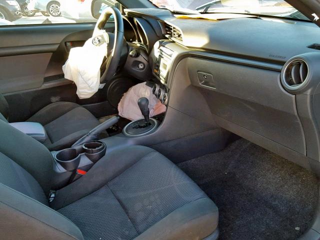 JTKJF5C75C3035069 - 2012 TOYOTA SCION TC 白色 照片 5