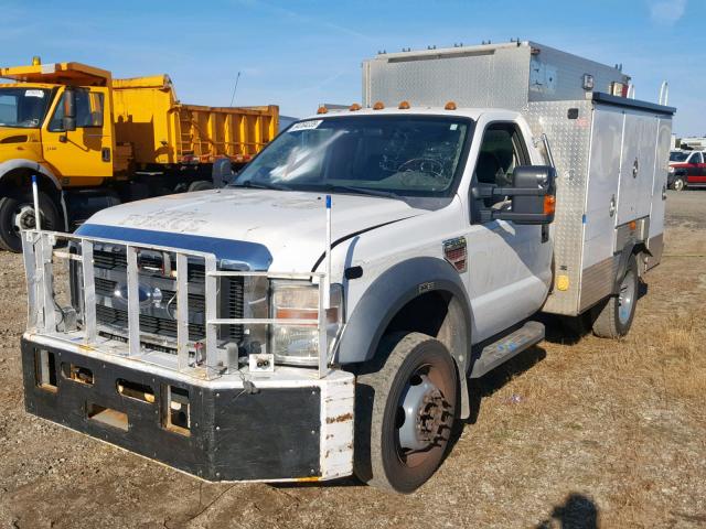 1FDAF56R68EE53698 - 2008 FORD F550 SUPER WHITE photo 2