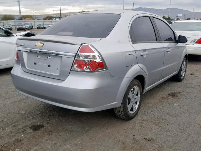 KL1TD56E69B642894 - 2009 CHEVROLET AVEO LS SILVER photo 4