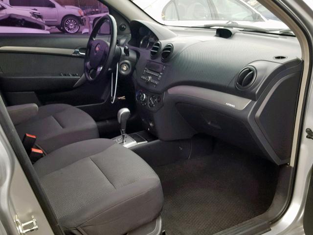 KL1TD56E69B642894 - 2009 CHEVROLET AVEO LS SILVER photo 5
