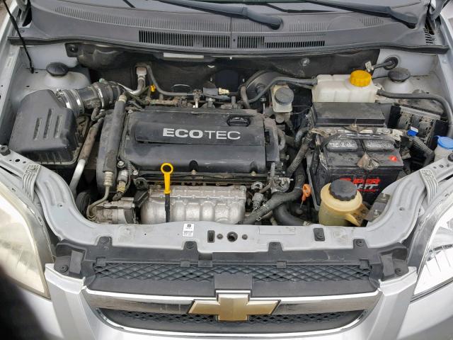 KL1TD56E69B642894 - 2009 CHEVROLET AVEO LS SILVER photo 7