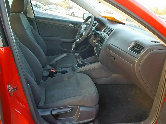 3VW1K7AJ6CM382807 - 2012 VOLKSWAGEN JETTA BASE 红色 照片 5