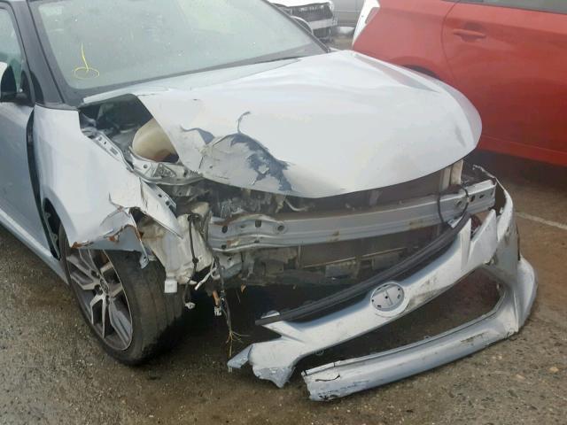 JTKJF5C76E3075339 - 2014 TOYOTA SCION TC 银色 照片 9