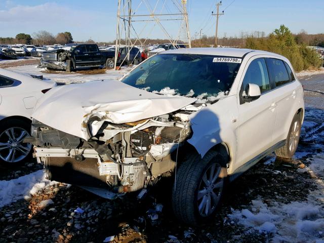 4A4AP4AU2DE013780 - 2013 MITSUBISHI OUTLANDER WHITE photo 2