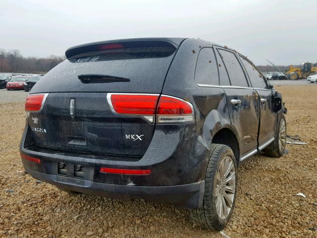 2LMDJ6JK7DBL39036 - 2013 LINCOLN MKX BLACK photo 4